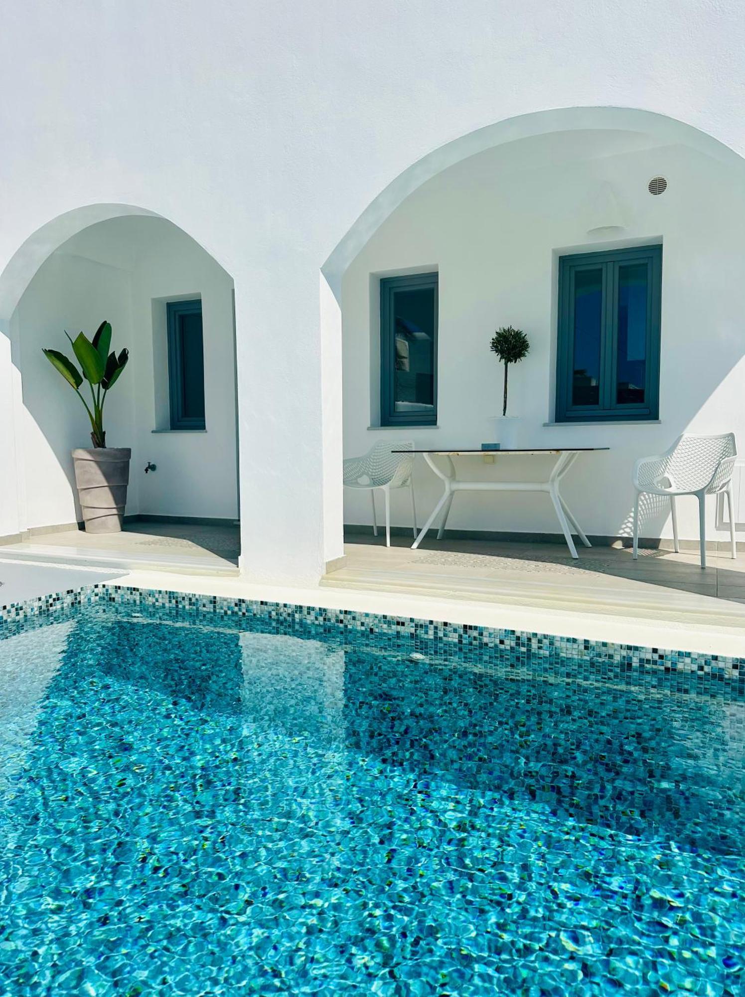 White Harmony Suites เมกาโลคอรี ภายนอก รูปภาพ