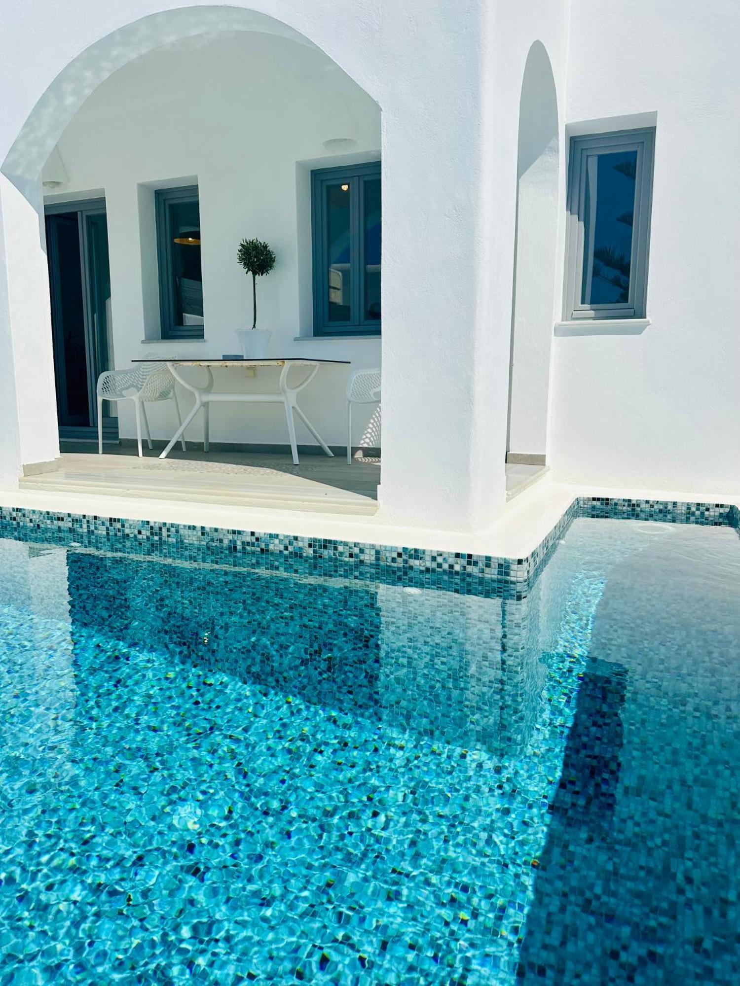 White Harmony Suites เมกาโลคอรี ภายนอก รูปภาพ