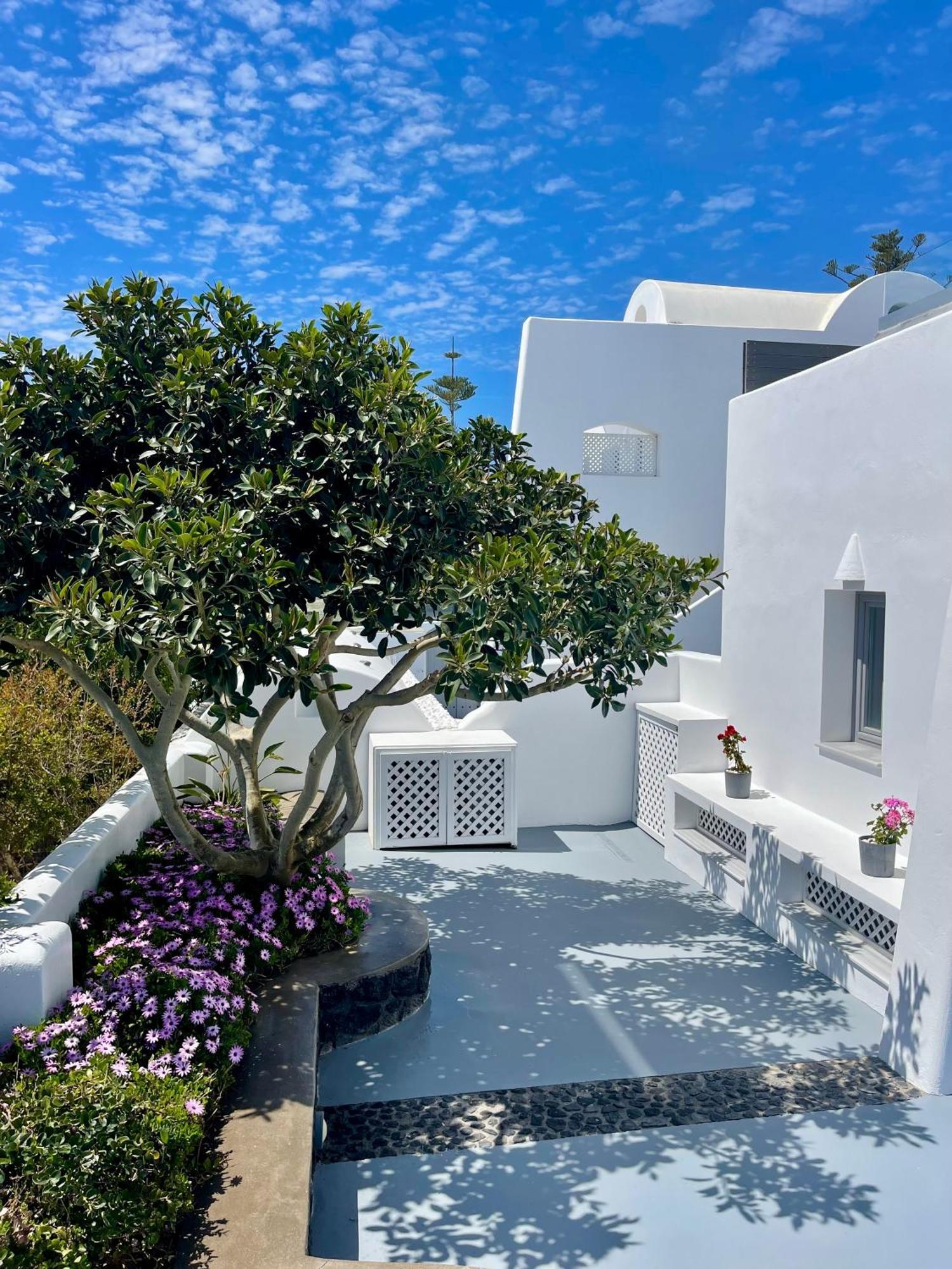 White Harmony Suites เมกาโลคอรี ภายนอก รูปภาพ